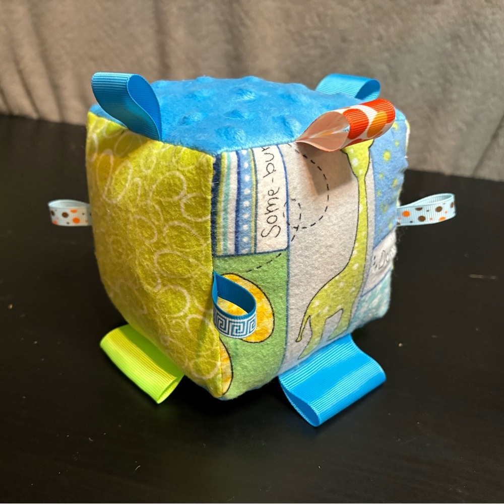 Nature sensory cube